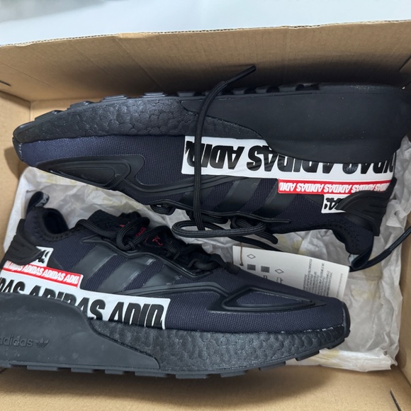 Addidas ZX 2K Boost J Black Boys size 5 NWT original box - Picture 4 of 6